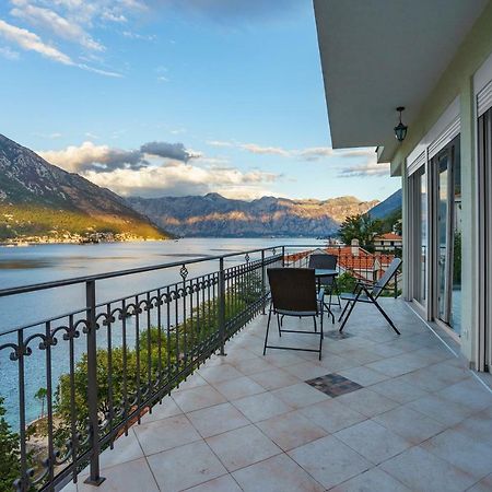Villa Kosta Donji Morinj Exteriér fotografie