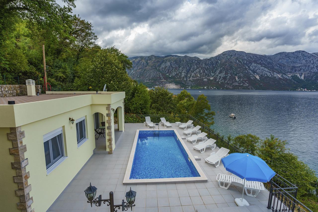 Villa Kosta Donji Morinj Exteriér fotografie